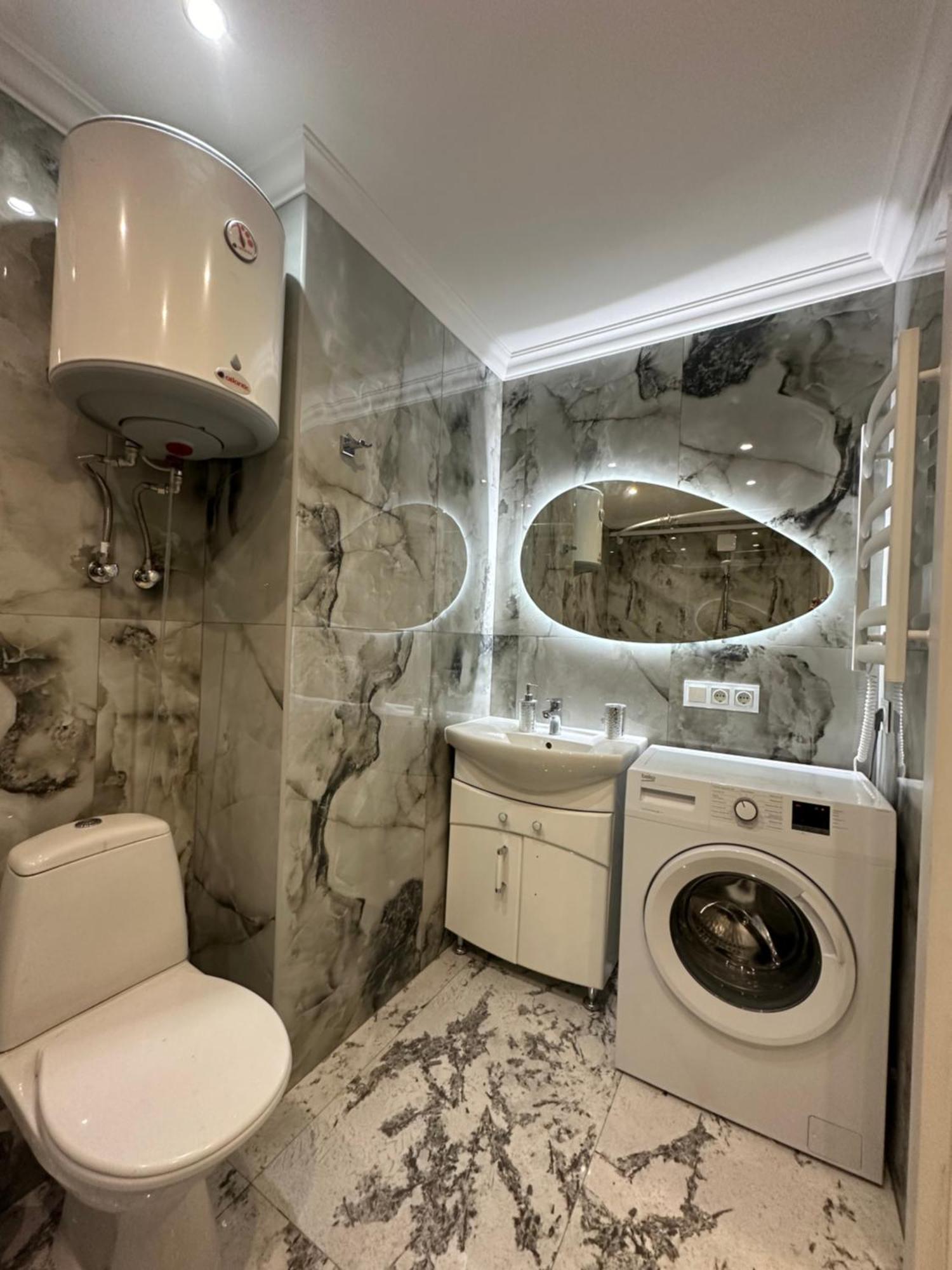 Flat 24 On Lesi Ukrainki 12 With 1 Bedroom Kiev Luaran gambar