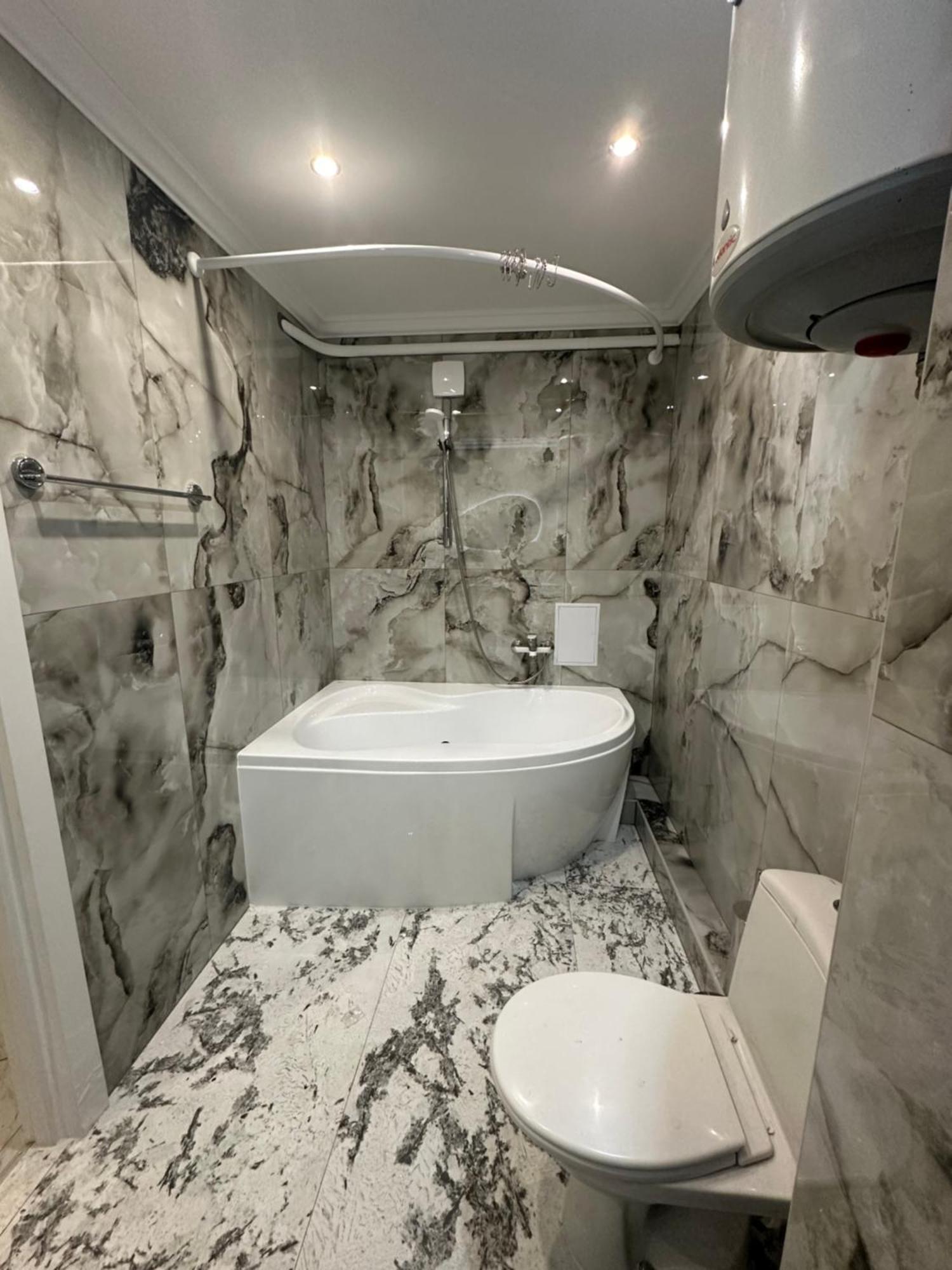Flat 24 On Lesi Ukrainki 12 With 1 Bedroom Kiev Luaran gambar