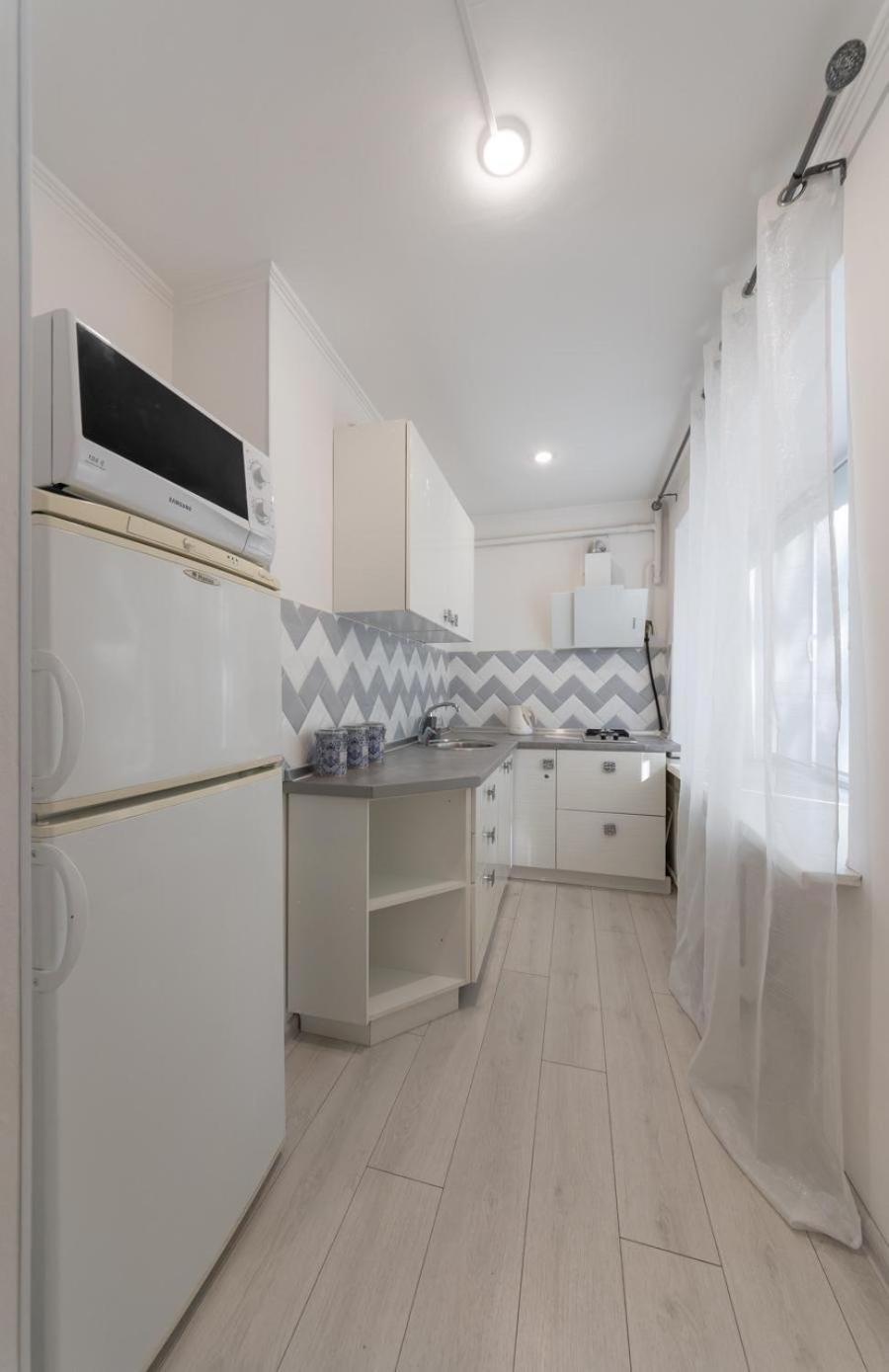 Flat 24 On Lesi Ukrainki 12 With 1 Bedroom Kiev Luaran gambar