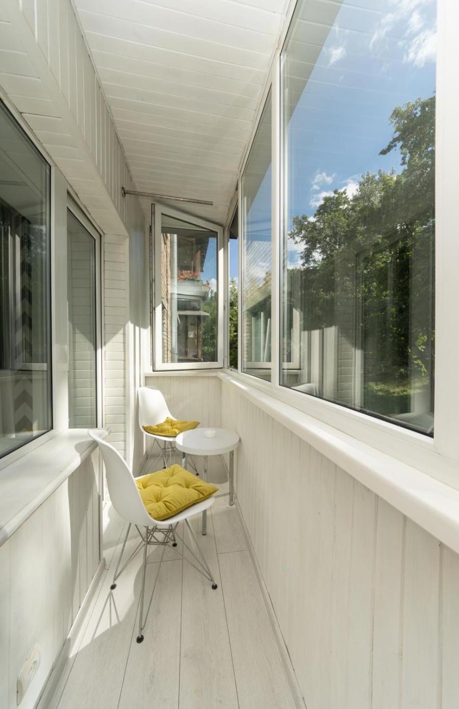 Flat 24 On Lesi Ukrainki 12 With 1 Bedroom Kiev Luaran gambar