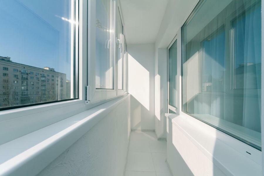 Flat 24 On Lesi Ukrainki 12 With 1 Bedroom Kiev Luaran gambar